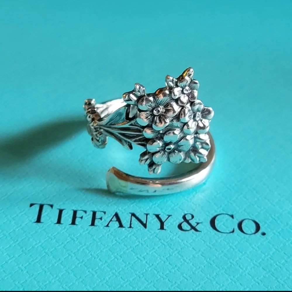 ♥SOLD♥️1885 Tiffany & Company Forget Me Not Spoon Ring in Sterling Silver #15 - Picture 2 of 16